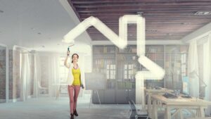Femme qui peint un mur