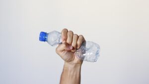 Bouteille d'eau en plastique